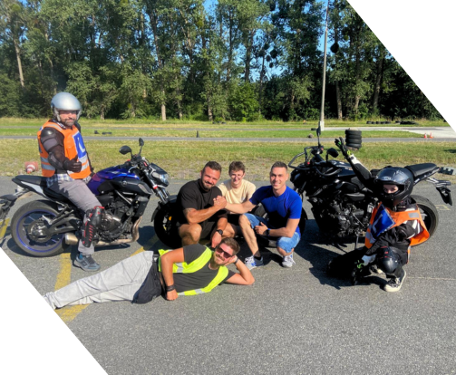 Uczestnicy kursy nauki jazdy